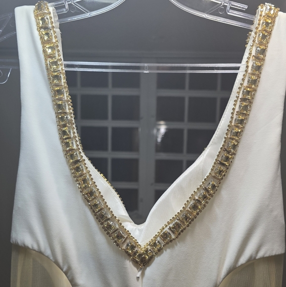 Off White & Gold formal dress - Picture 4 of 8